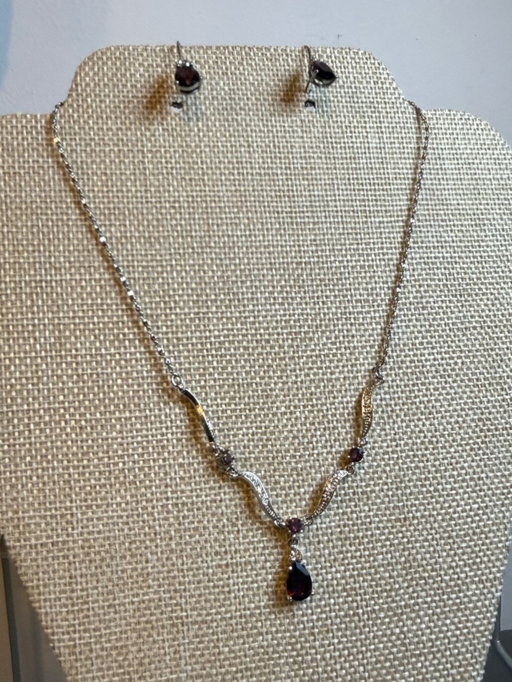 Elegant Purple Teardrop Necklace and Earrings Set